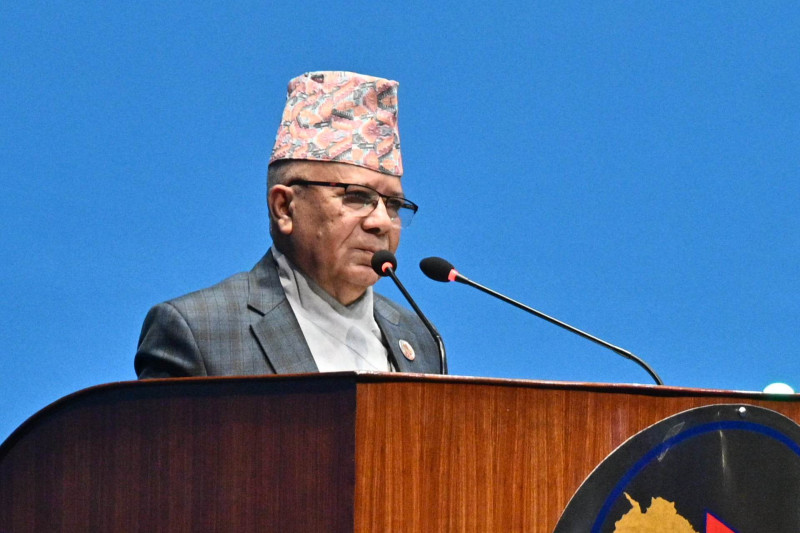 केपी ओलीप्रति इंगित गर्दै माधव नेपालले भने- संसद विघटन गर्न पाइन्छ भनेर गर्जेको देख्दा अचम्म लाग्यो